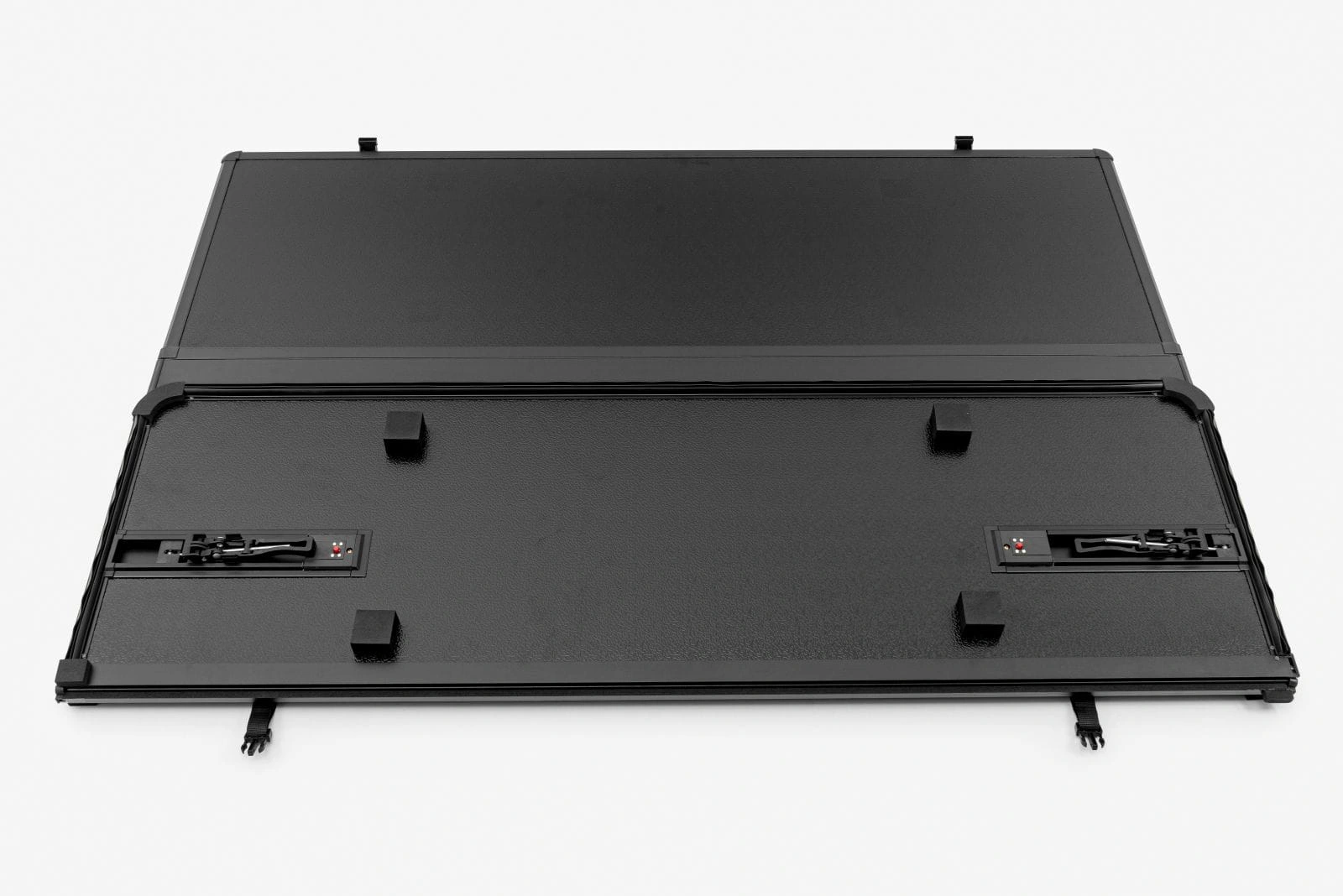 Tredelt hardt lokk til pickupkasse med LED-lys – Toyota Hilux VIII AN120 2015+ – bilde 9
