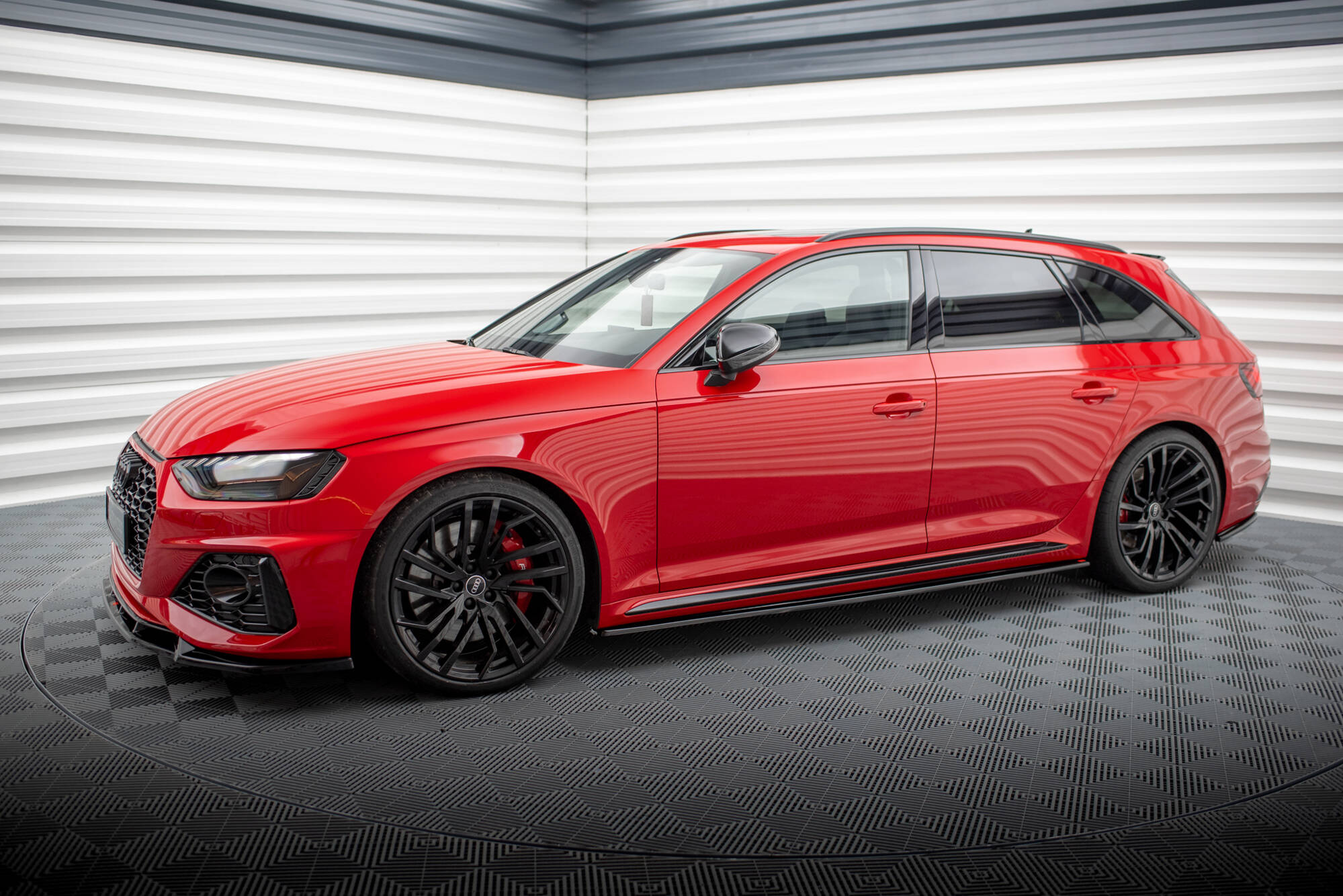 Tuningkit Audi RS4 (B9) Facelift 2019 - 2024 | Sport Eksteriør Styling-sett Image 1