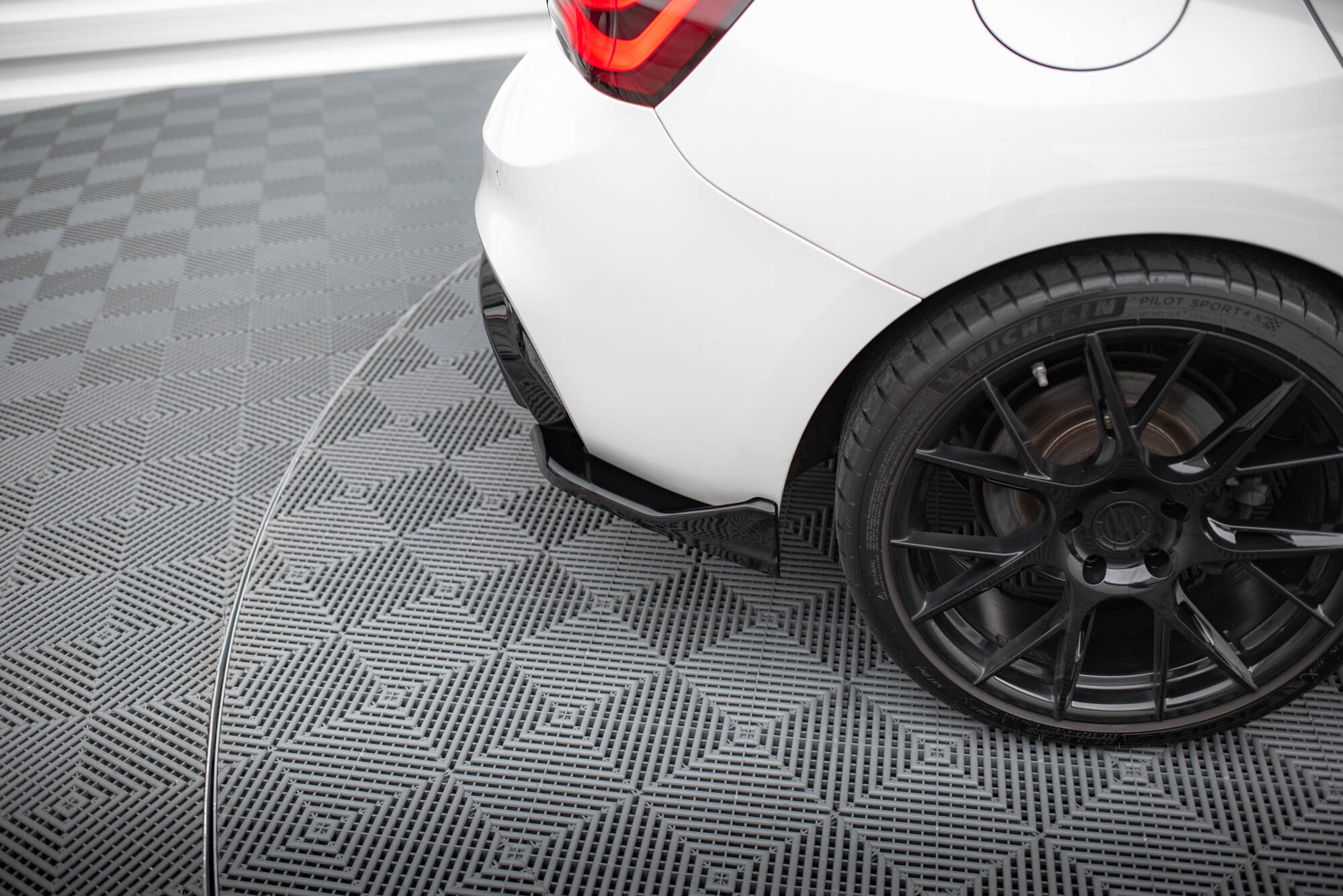 Tuningkit BMW 1 M140i (F20/F21) Facelift | Sport Eksteriør Styling-sett – bilde 10