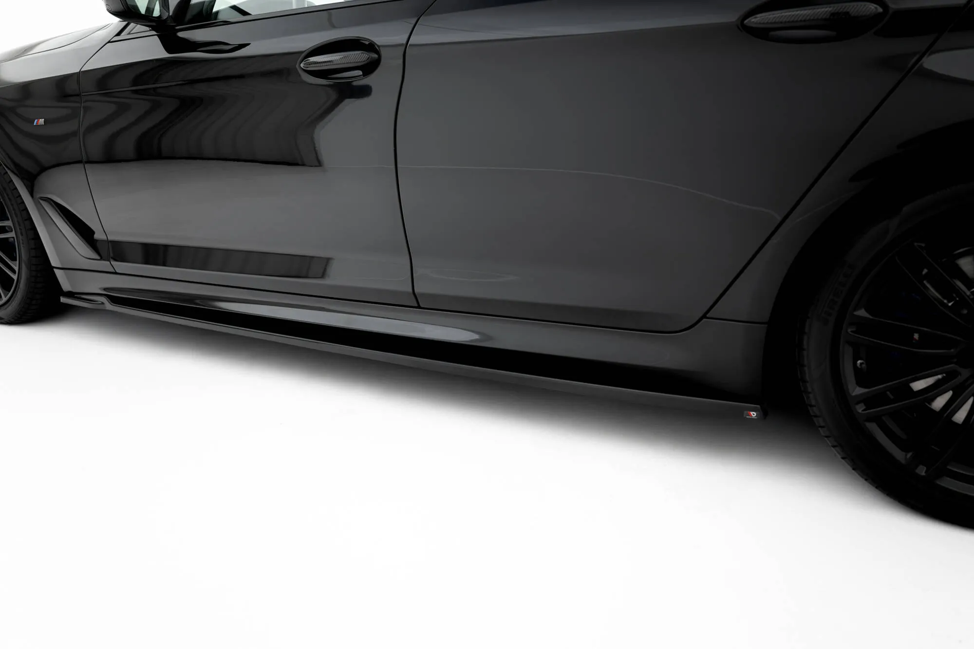 Tuningkit BMW 5 M-Pack G30 / G31 2017 - 2023 | Glossy Black Edition – bilde 5