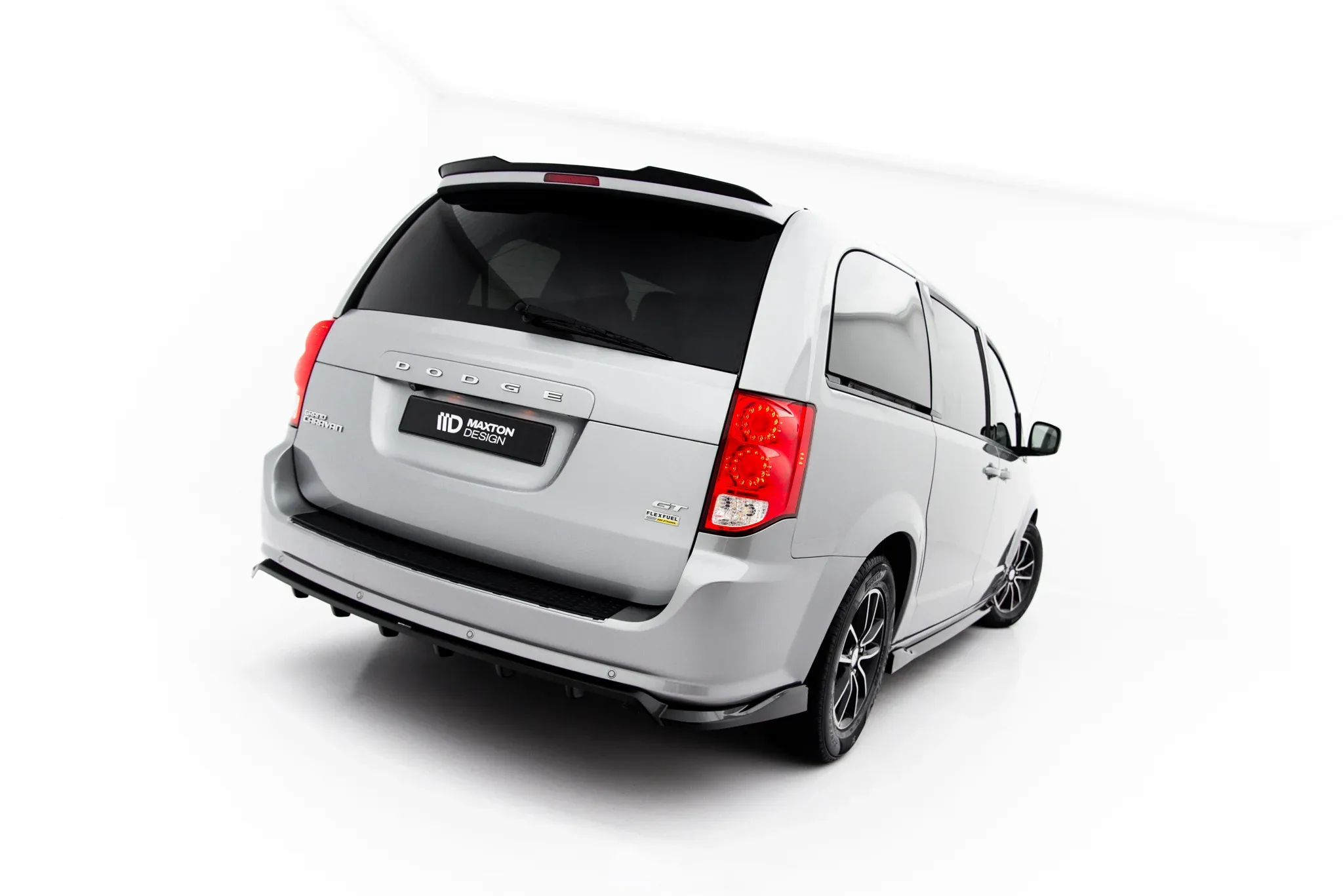 Tuningkit Dodge Grand Caravan V Facelift 2010 - 2020 | Glossy Black Edition – bilde 8