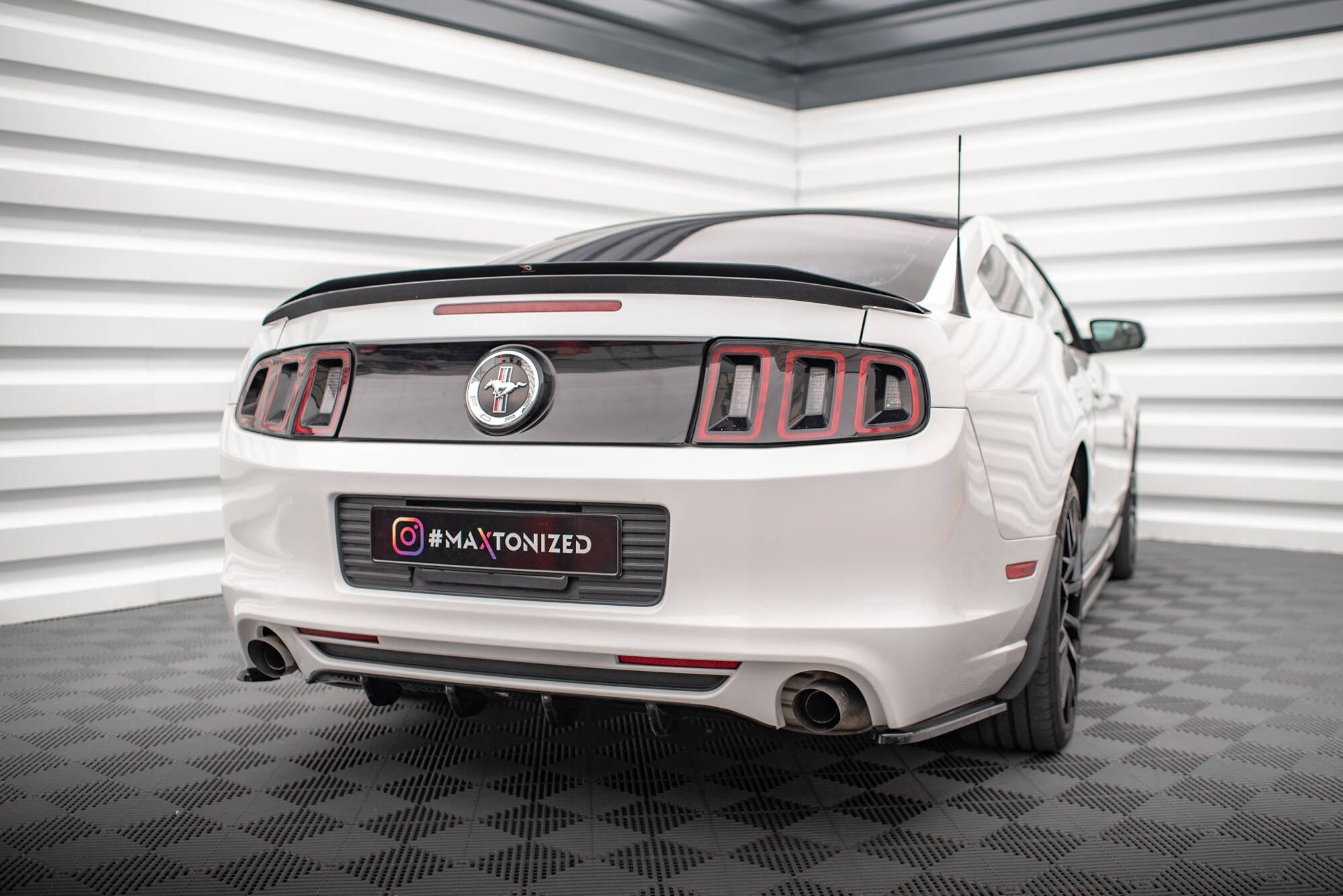 Tuningkit Ford Mustang Mk5 Facelift  2009 - 2014 | Sport Eksteriør Styling-sett Image 9