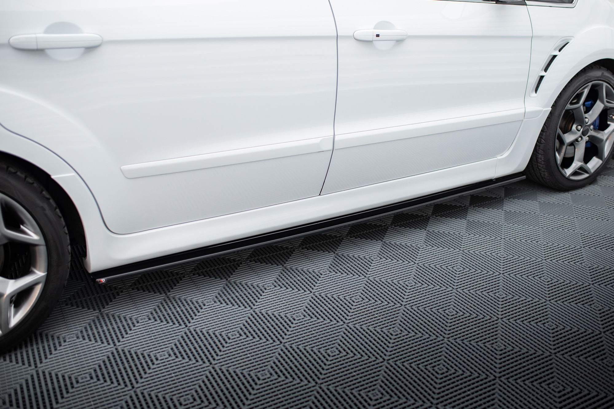 Tuningkit Ford S-Max Titanium I Facelift 2010 - 2014 | Sport Eksteriør Styling-sett – bilde 6