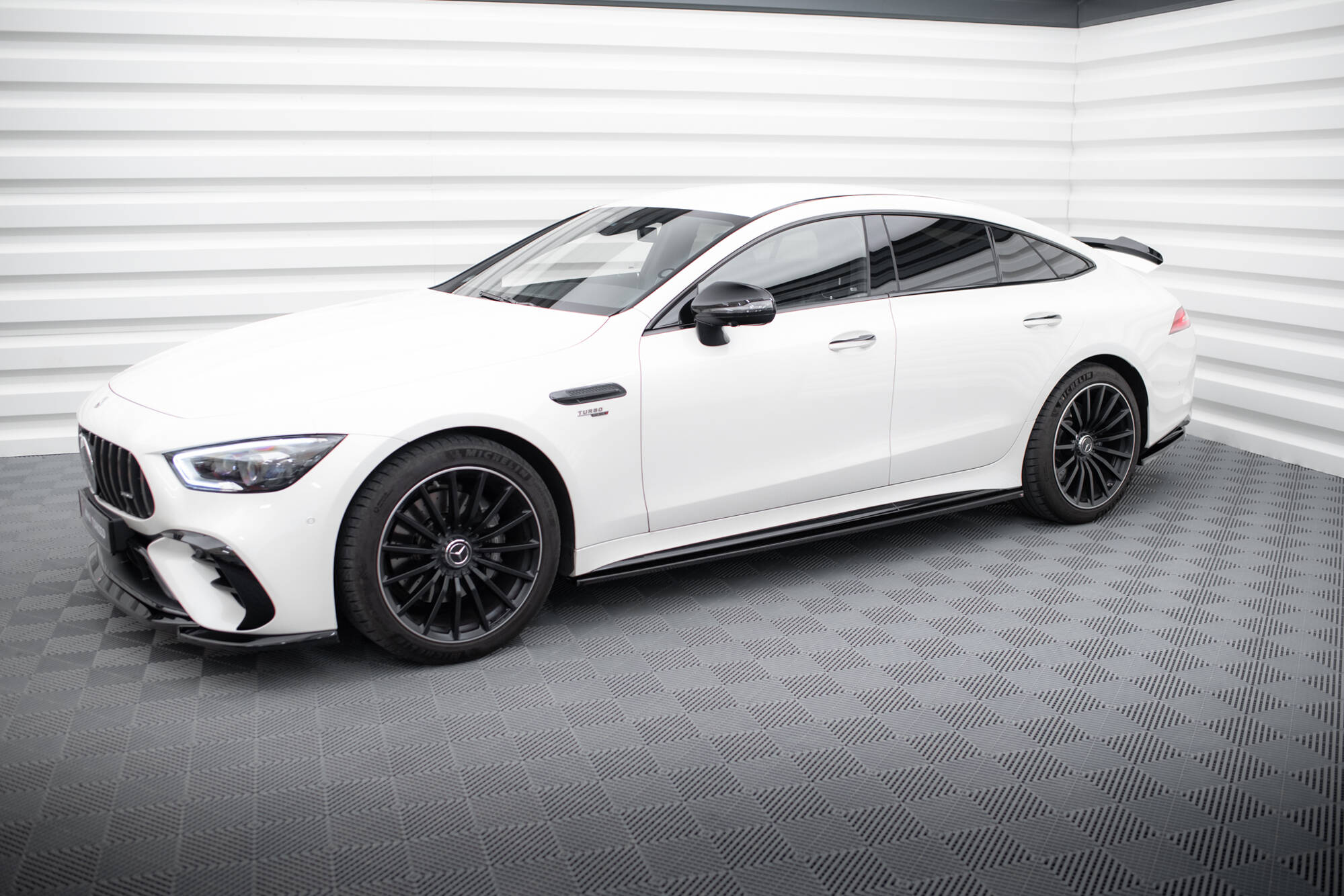 Tuningkit Mercedes-AMG GT 43 Coupe V8 2018 -> | Sport Eksteriør Styling-sett Image 1