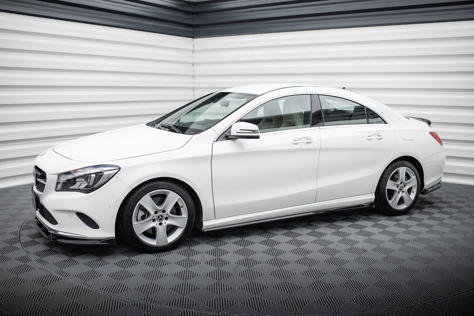 Tuningkit Mercedes-Benz CLA (C117) Facelift 2017 - 2019 | Sport Eksteriør Styling-sett
