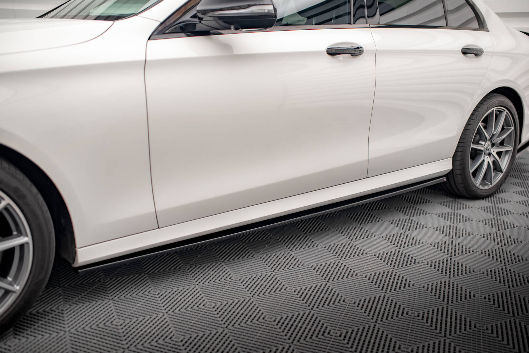 Tuningkit Mercedes-Benz E AMG (W213) Facelift 2020 - 2023 | Sport Eksteriør Styling-sett Image 5