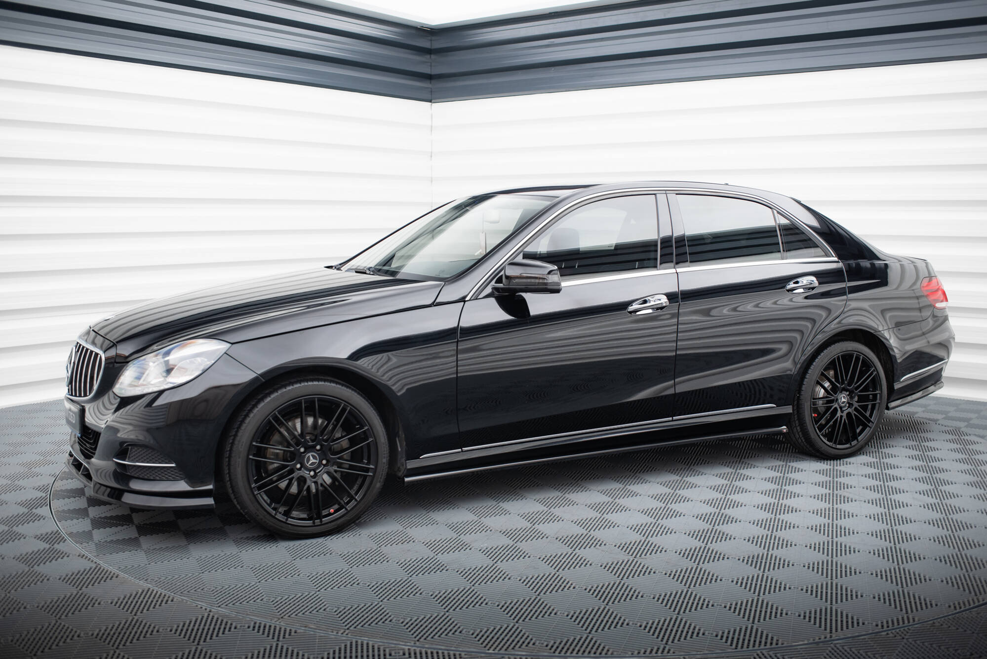 Tuningkit Mercedes-Benz E (W212) Facelift  2012 - 2016 | Sport Eksteriør Styling-sett Image 1