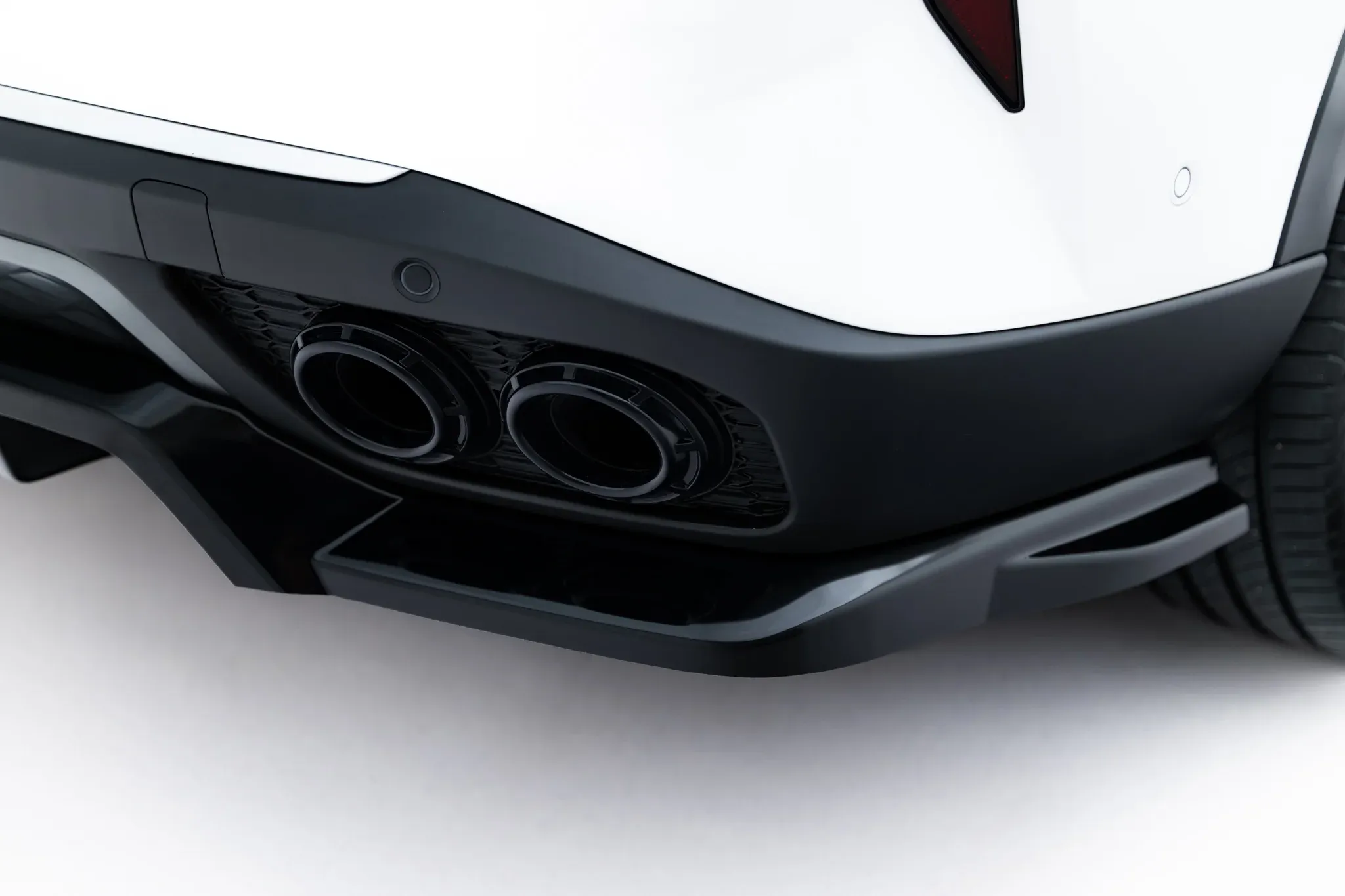Tuningkit Omoda 9 (Mk1) 2025-2026 | Glossy Black Edition – bilde 6