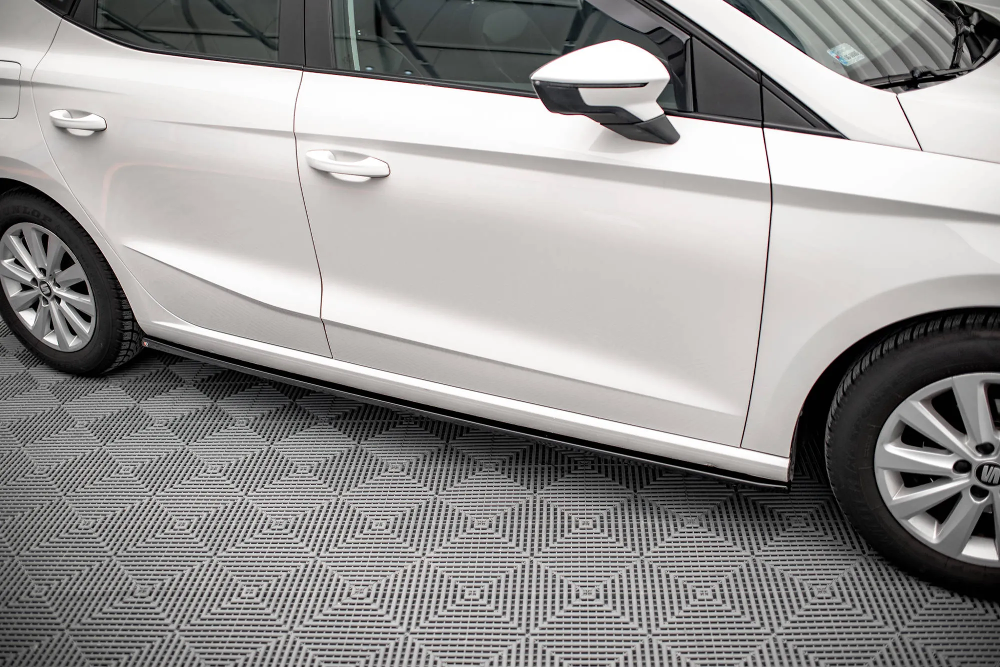 Tuningkit Seat Ibiza FR Mk5 2017 - 2021 | Glossy Black Edition – bilde 4