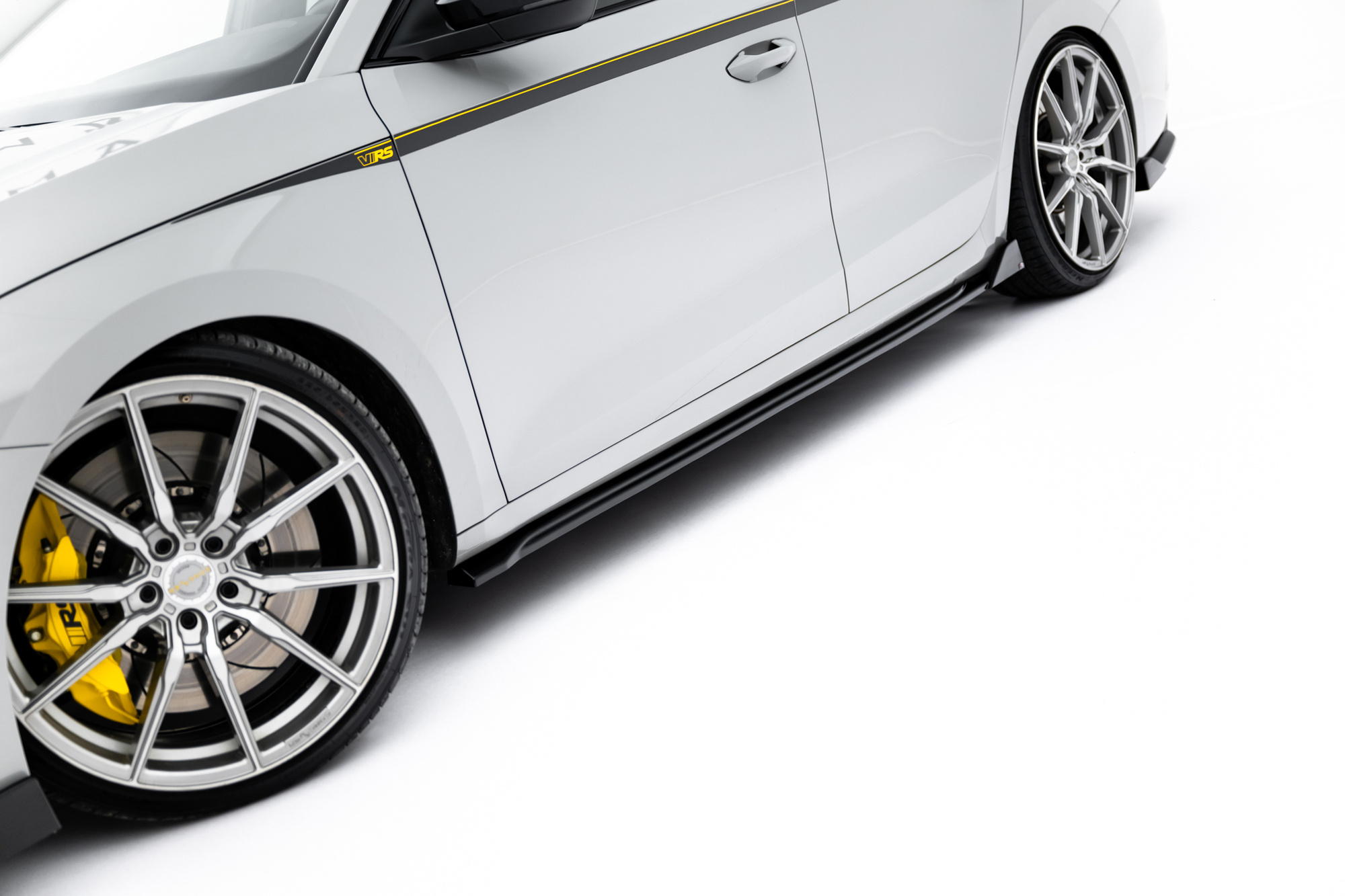 Tuningkit Skoda Octavia RS IV 2020 - 2024 | Sport Eksteriør Styling-sett V2 – bilde 24