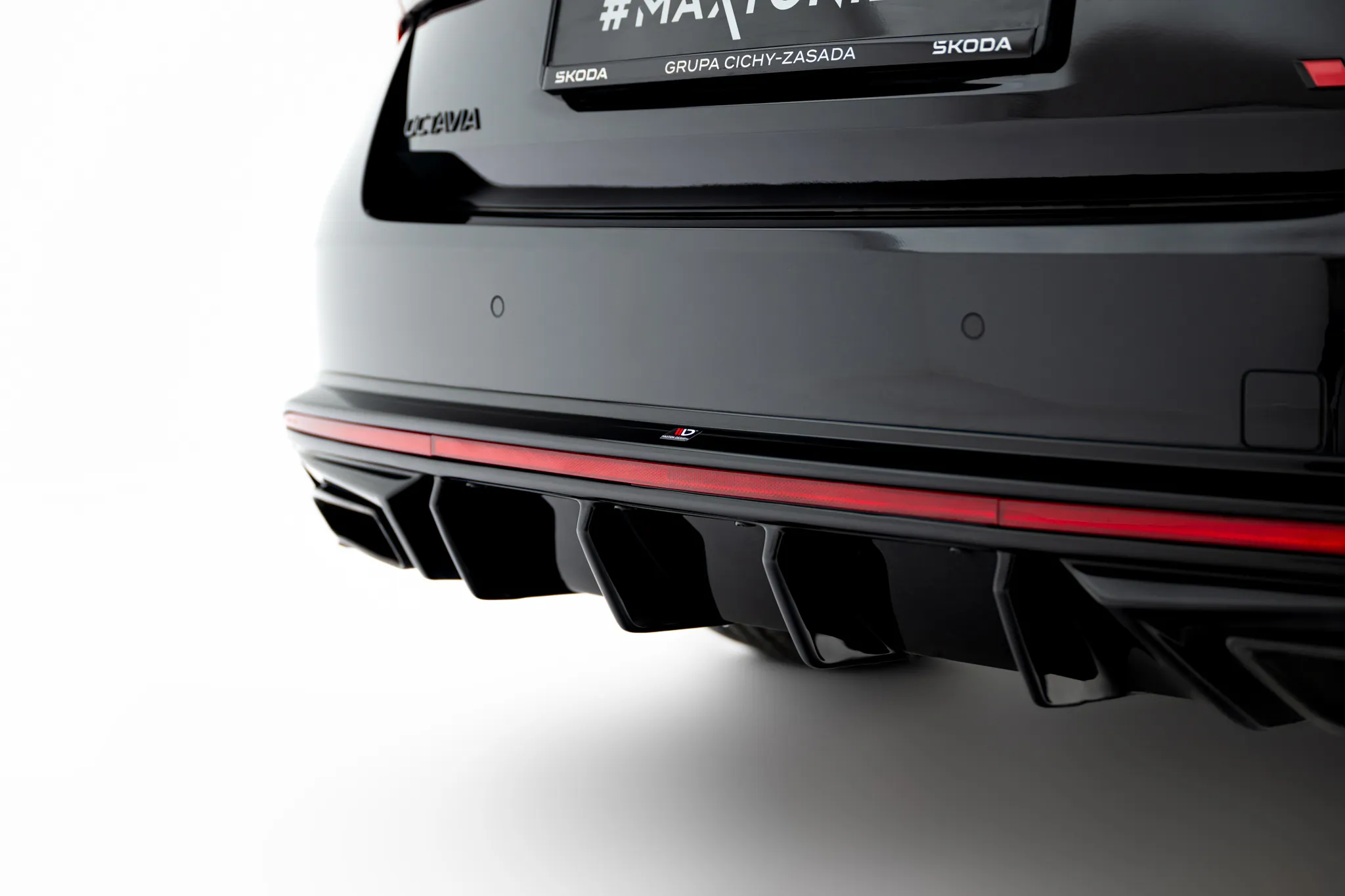 Tuningkit Skoda Octavia RS IV Facelift | Glossy Black Edition – bilde 7