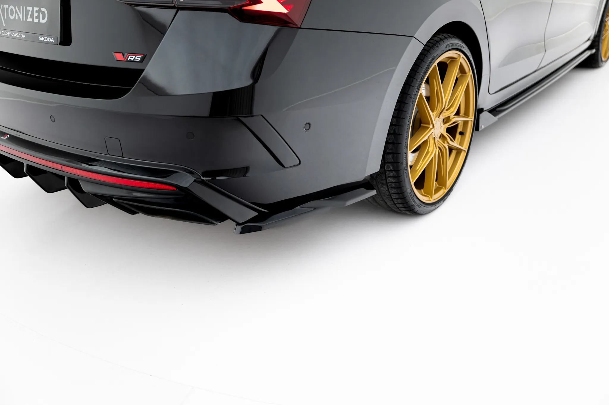 Tuningkit Skoda Octavia RS IV Facelift | Glossy Black Edition – bilde 8
