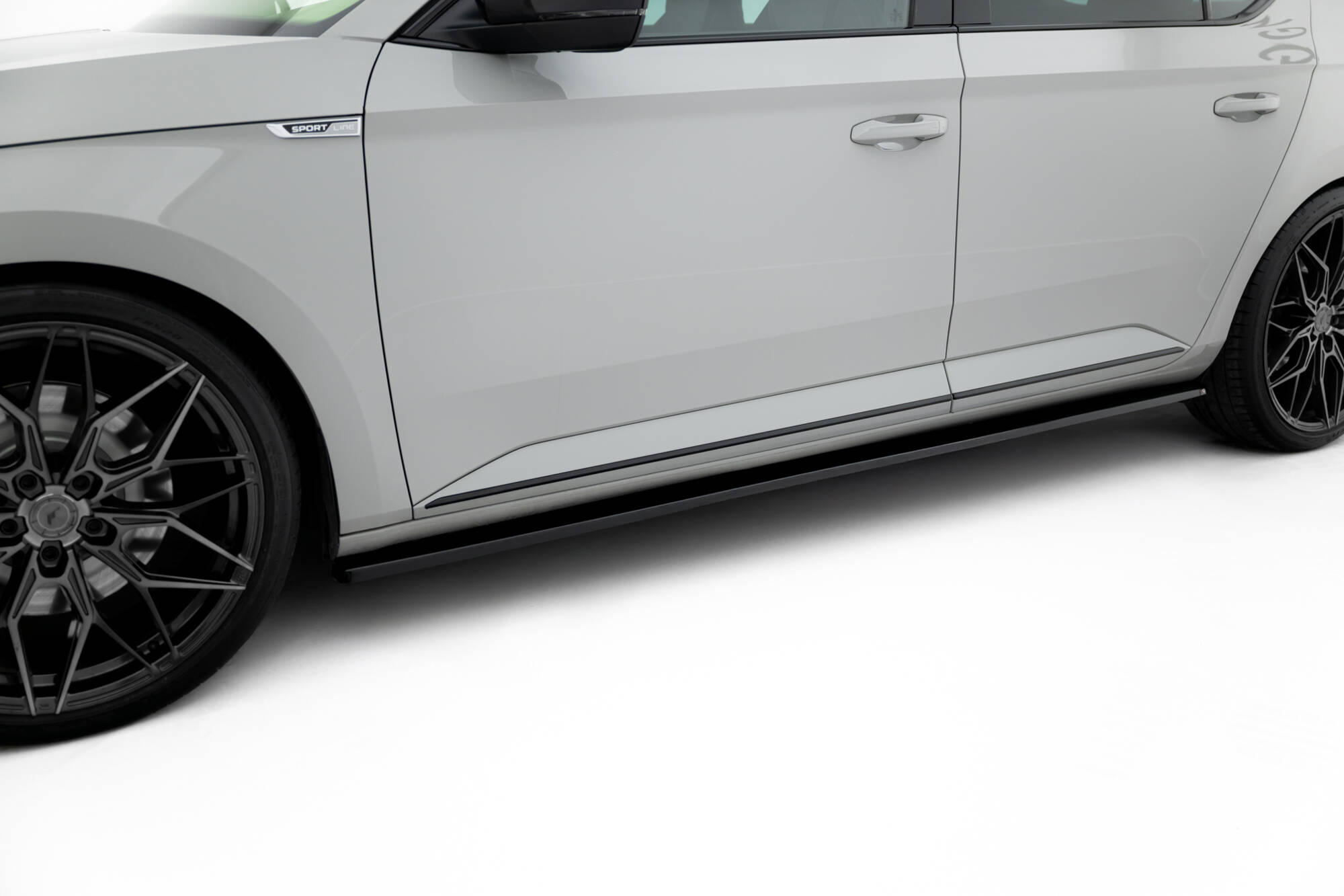 Tuningkit Skoda Superb Liftback Mk3 2015 - 2019 | Sport Eksteriør Styling-sett Image 5