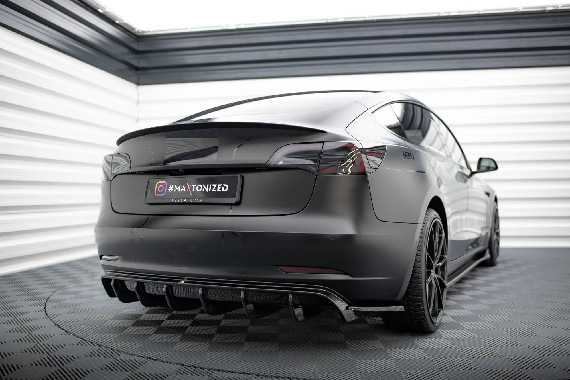 Tuningkit Tesla Model 3 2017 - 2023 | Sport Eksteriør Styling-sett Image 6