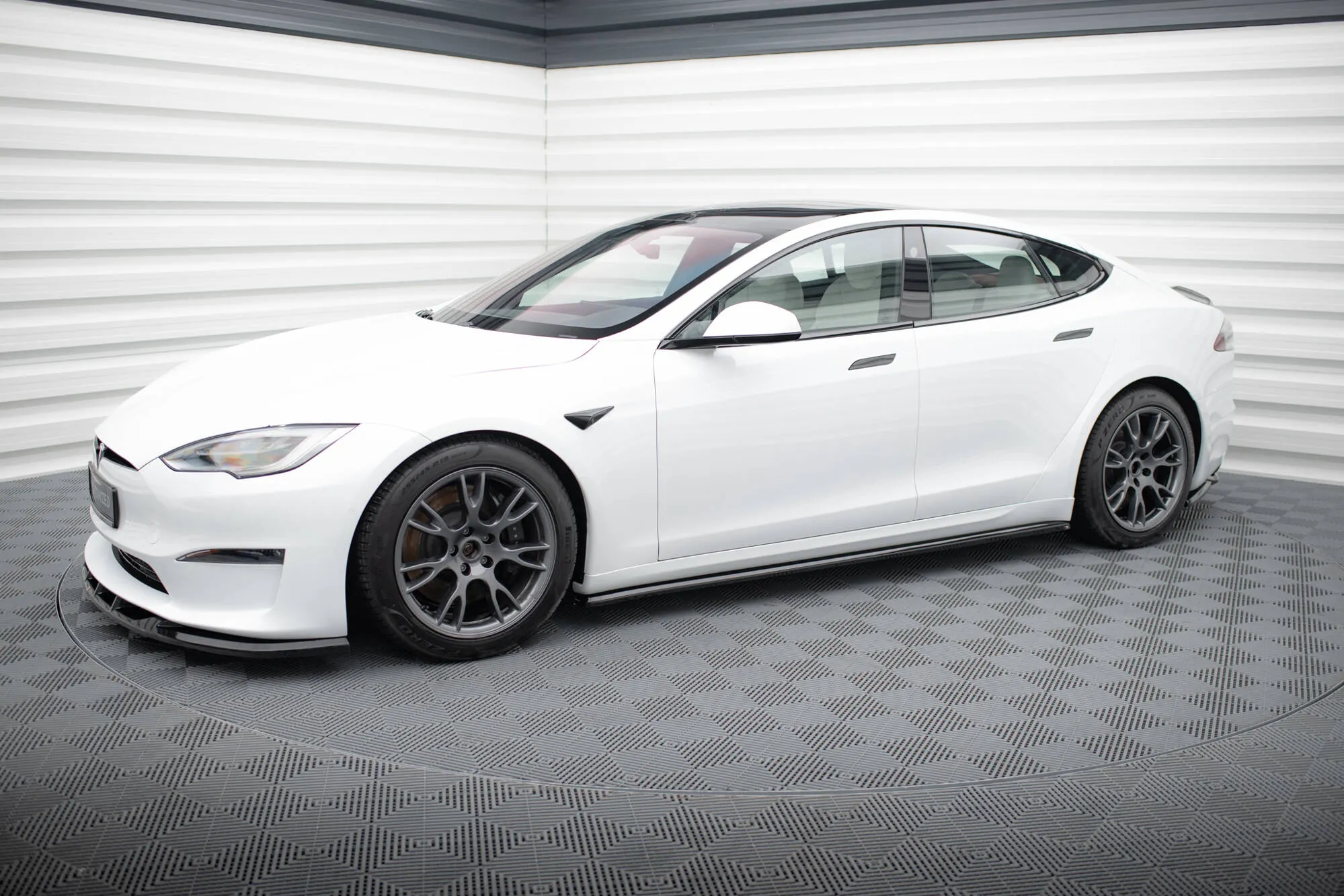 Tuningkit Tesla Model S Plaid 2021 -> | Sport Eksteriør Styling-sett Image 1