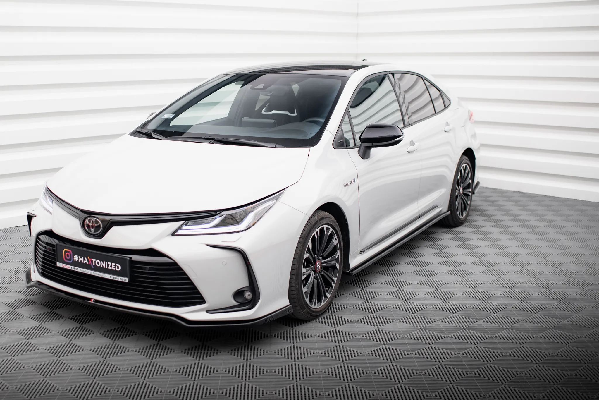Tuningkit Toyota Corolla XII Sedan 2019 -> | Glossy Black Edition