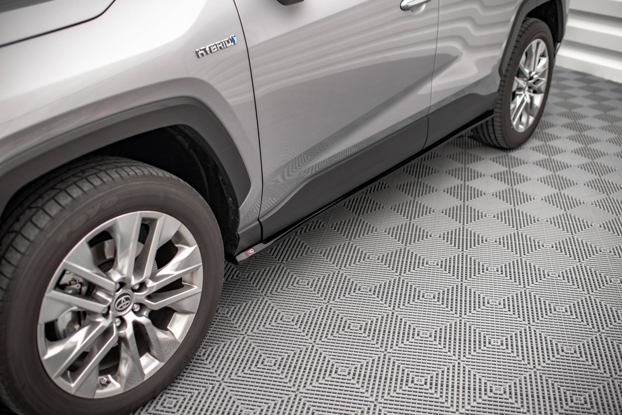 Tuningkit Toyota RAV4 V 2019 - 2022 | Glossy Black Edition – bilde 5