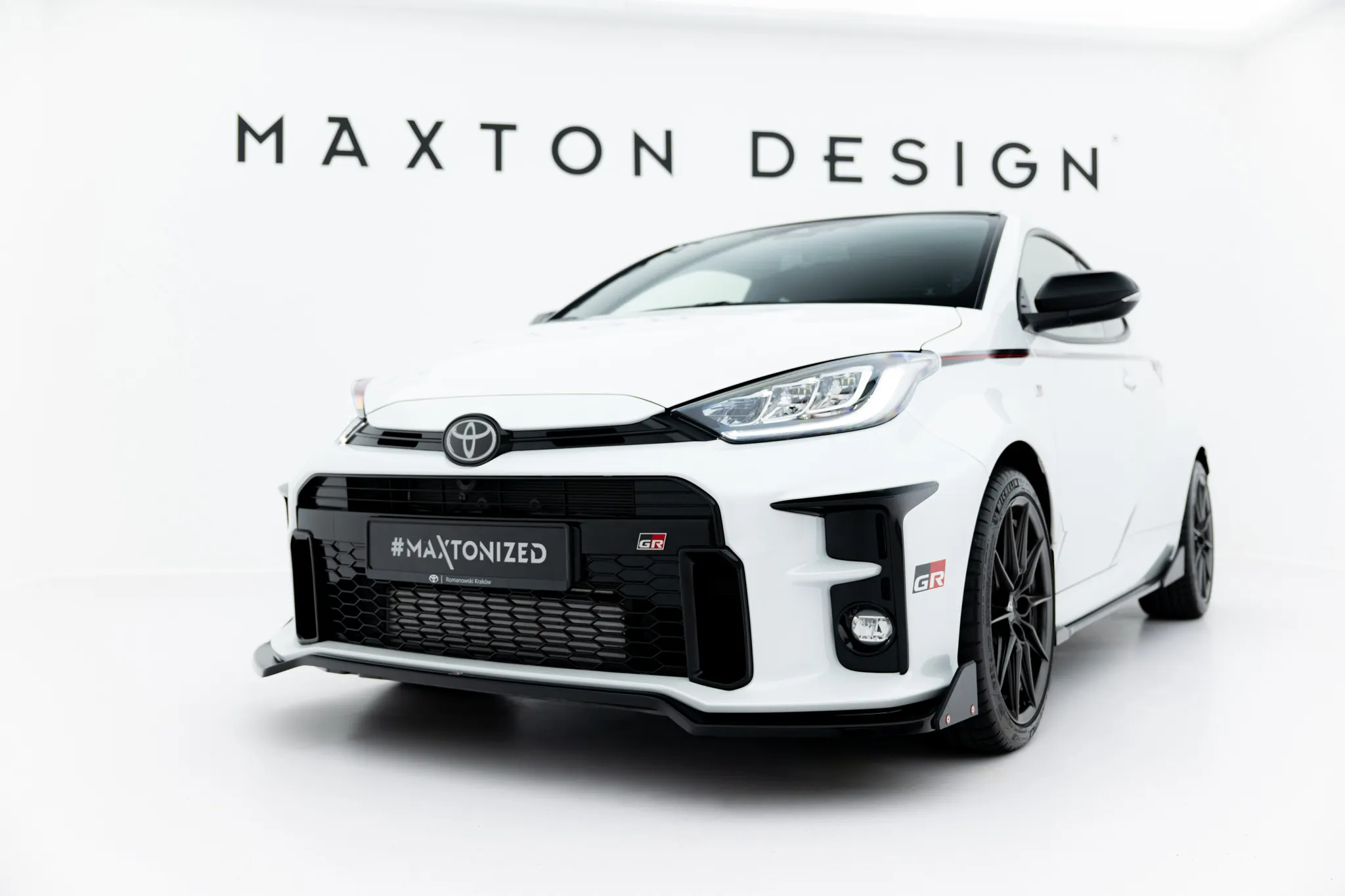 Tuningkit Toyota Yaris GR IV 2020-> | Glossy Black Edition – bilde 3