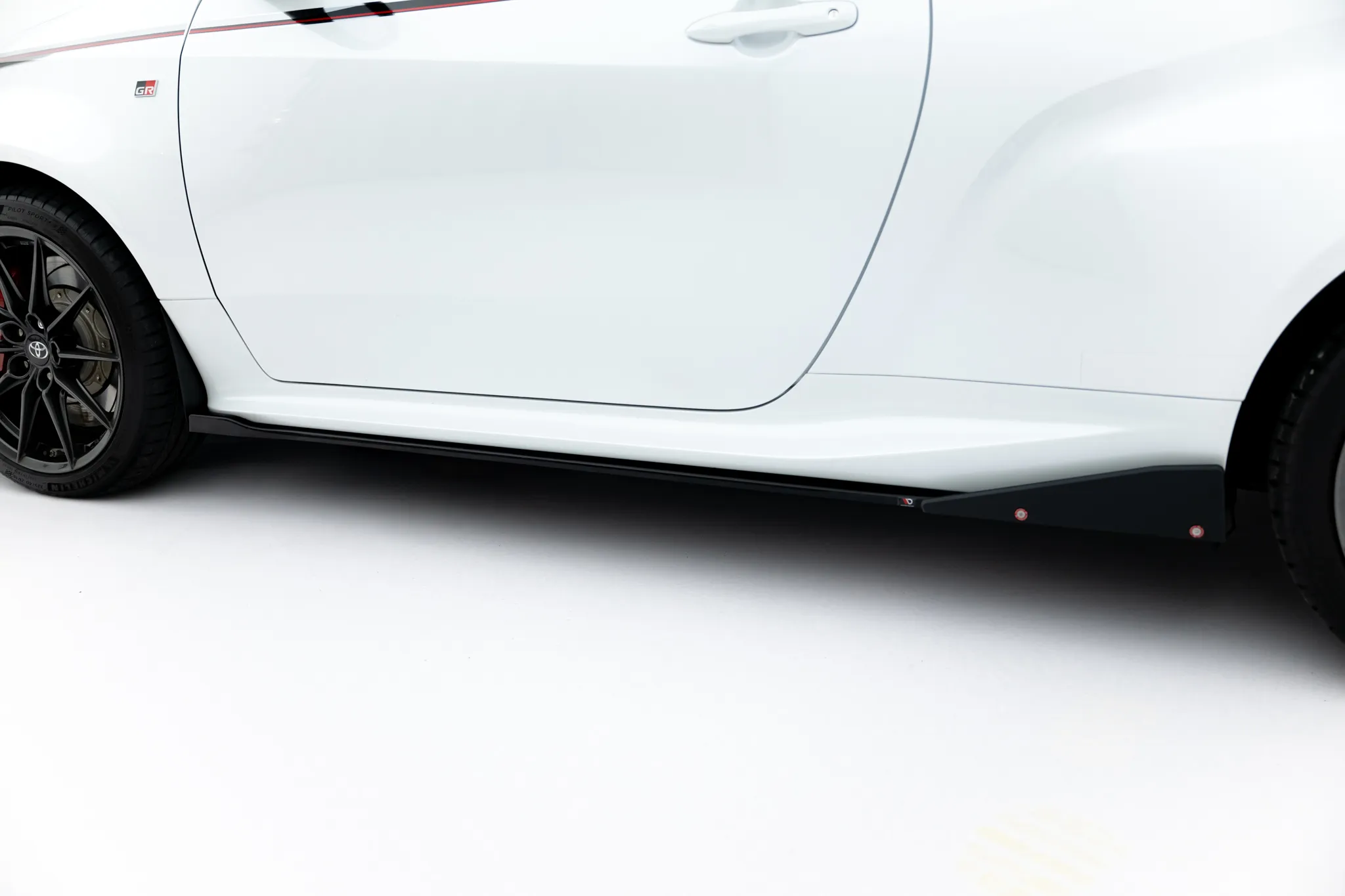 Tuningkit Toyota Yaris GR IV 2020-> | Glossy Black Edition – bilde 5