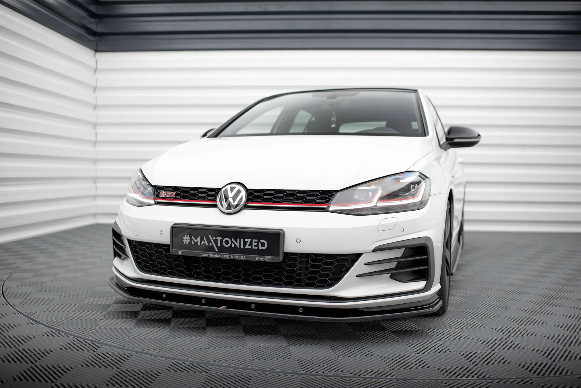 Tuningkit VW Golf 7 GTI facelift 2017-2020 | Glossy Black Edition – bilde 2