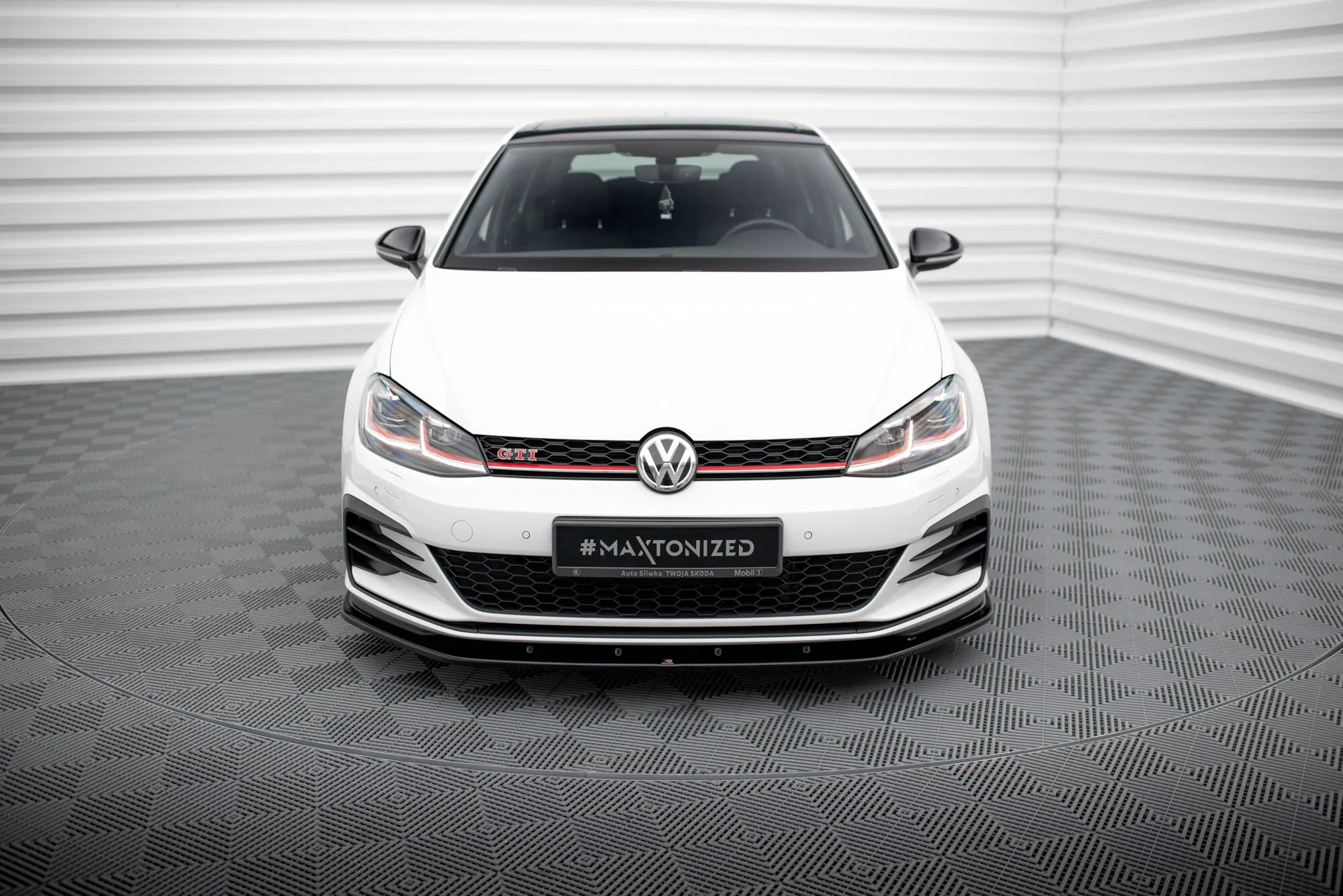 Tuningkit VW Golf 7 GTI facelift 2017-2020 | Glossy Black Edition – bilde 3