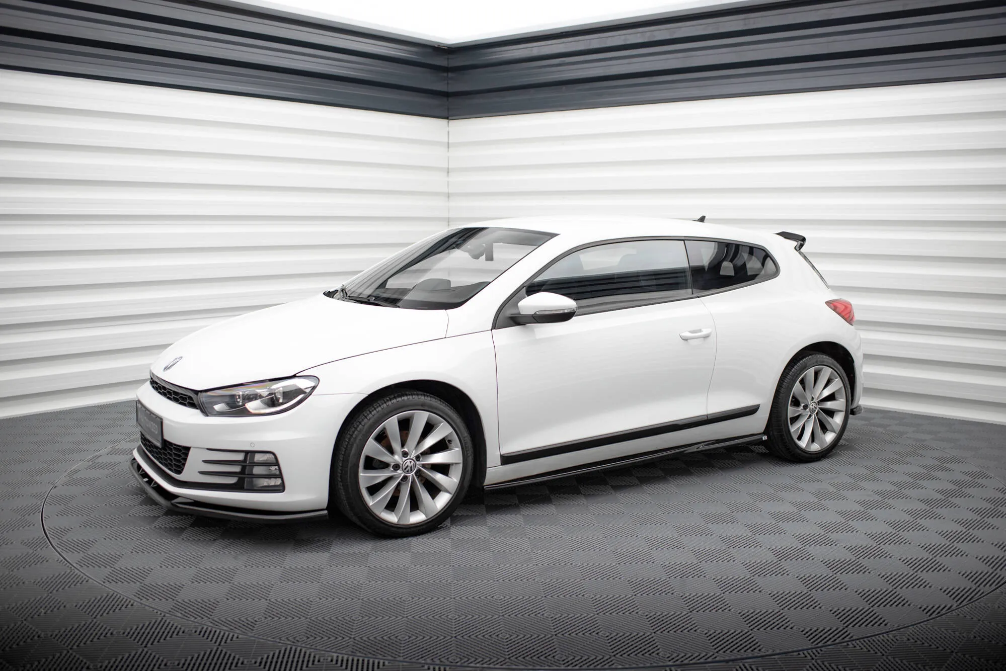 Tuningkit VW Scirocco Mk3 facelift 2014 - 2017 | Glossy Black Edition
