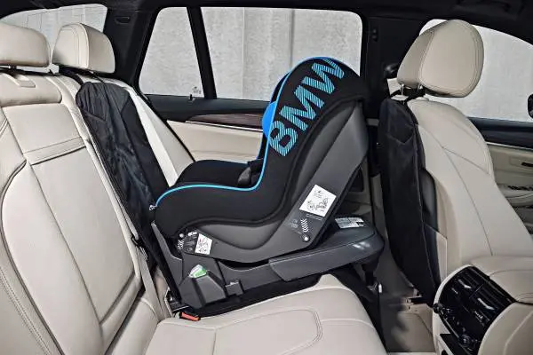 Underlag for barnesete Skoda │ Beskyttelsesmatte til baksete Packing Under Child Seat Image 4