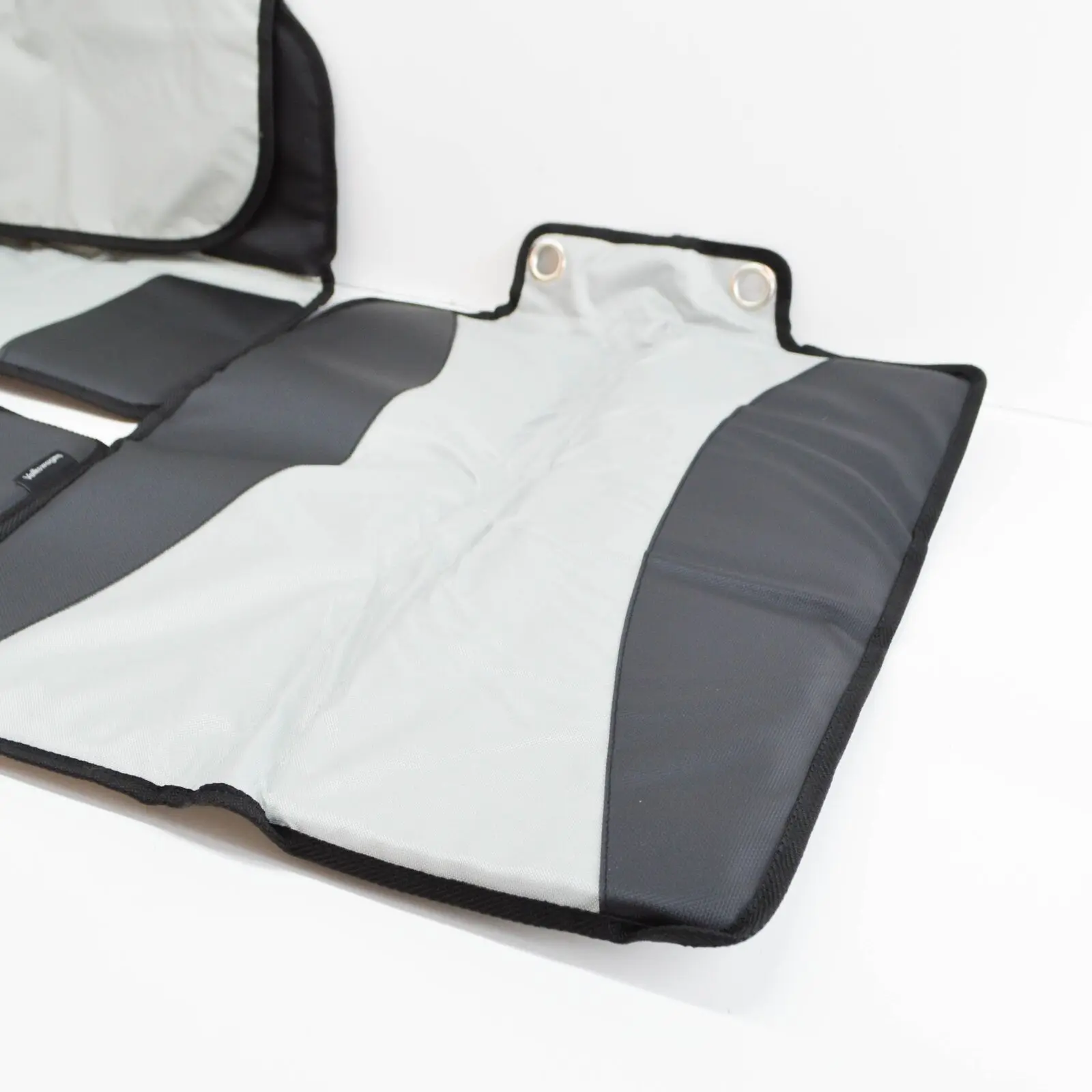 Underlag for barnesete VW │ Beskyttelsesmatte til baksete Packing under child seat – bilde 10