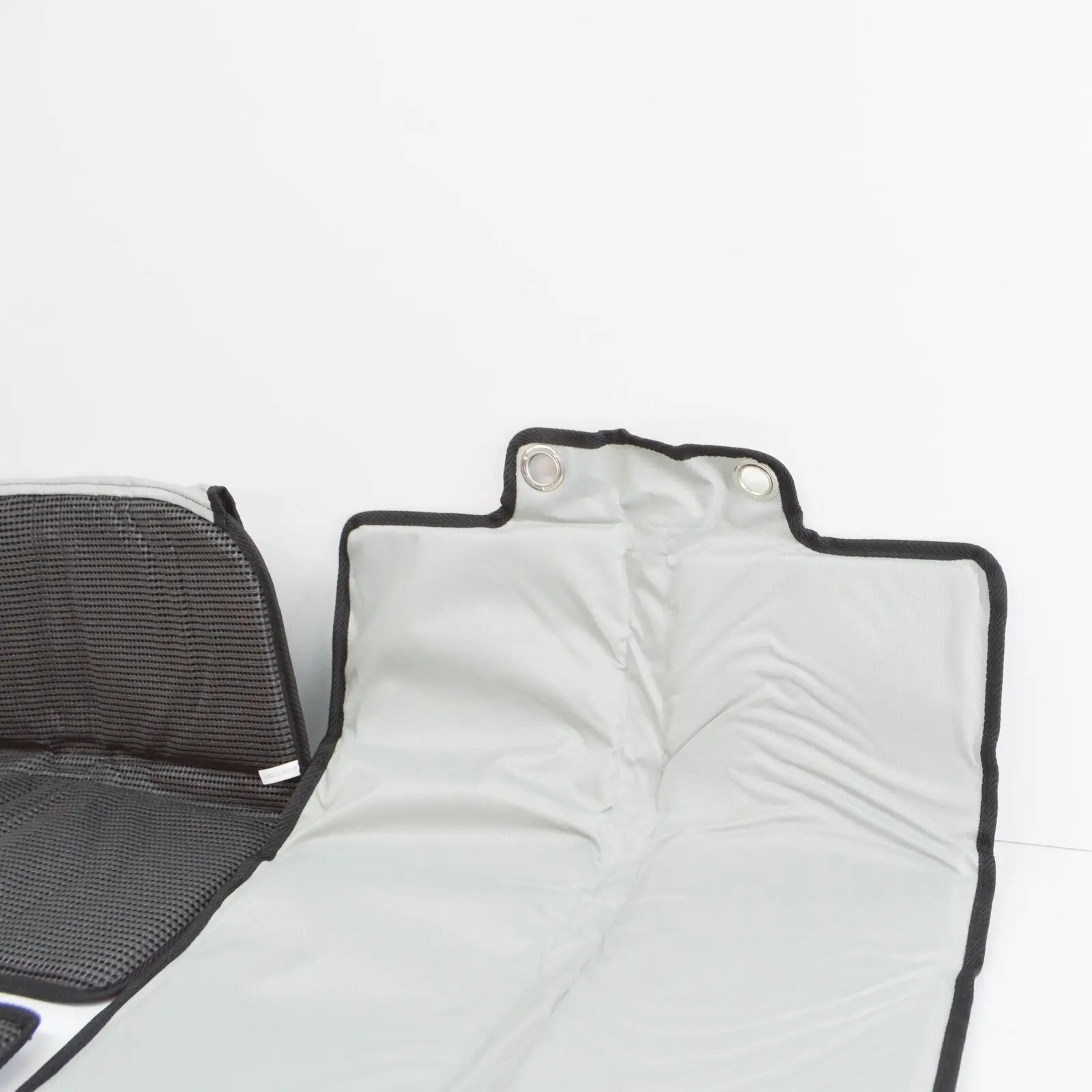Underlag for barnesete VW │ Beskyttelsesmatte til baksete Packing under child seat – bilde 12