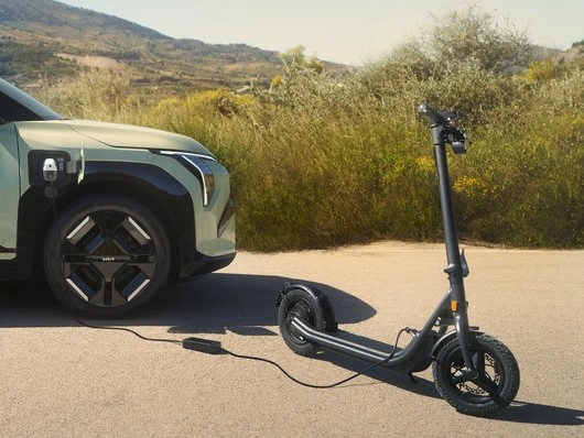 V2L-adapter – Kia │ Genuine® Vehicle-to-Load Image 5