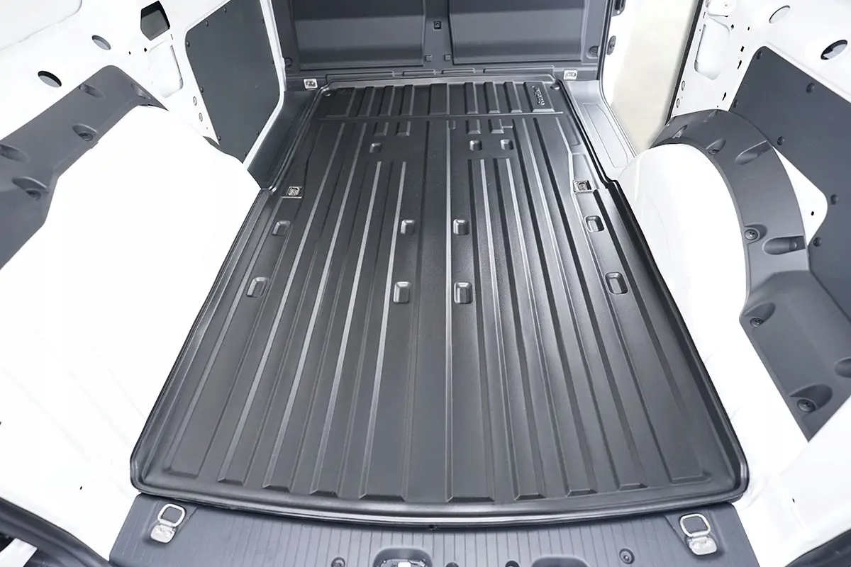 Vareromsmatte / Lasteromsmatte VW ID.Buzz Cargo 2022 -> │ Vareromsinnlegg plast - Black