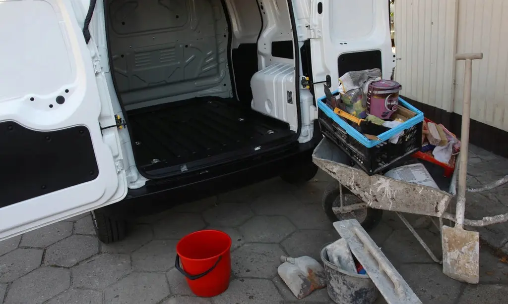 Vareromsmatte / Lasteromsmatte VW ID.Buzz Cargo 2022 -> │ Vareromsinnlegg plast - Black Image 7