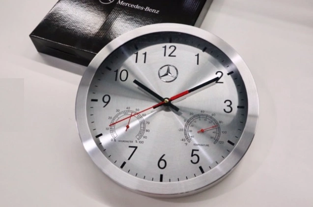 Veggklokke Mercedes-Benz – Aluminium med termometer og hygrometer – bilde 3