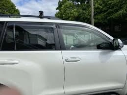 Vindavvisere Toyota Land Cruiser J150 2009 - 2024  │ Genuine® Wind Deflectors - sett 4 stk. – bilde 3
