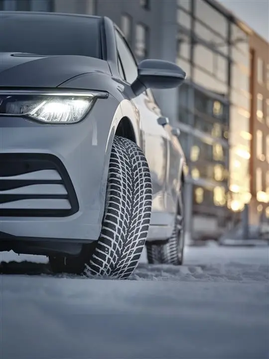 Vinterdekk Nokian Snowproof 1 3PMSF 91H │ 205/55 R16 Image 12